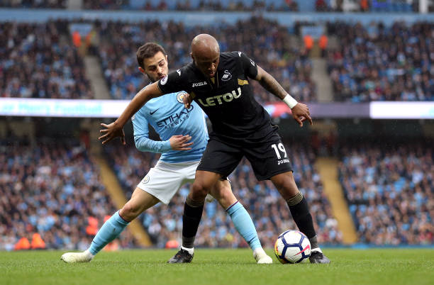 交媒体上晒 交媒体上晒